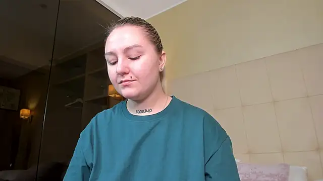 Snapshot of Debbie_Taylor chatting on October 2025 05:03:01 PM Debbie Taylor online show from October 2025 05:03:01 PM