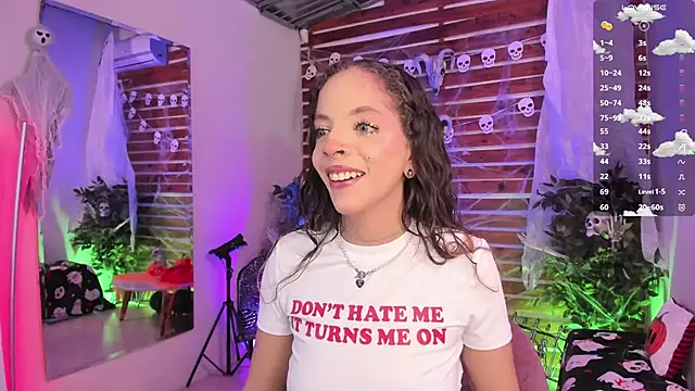 Sapphire Venuss online show from October 2025 02:59:01 AM