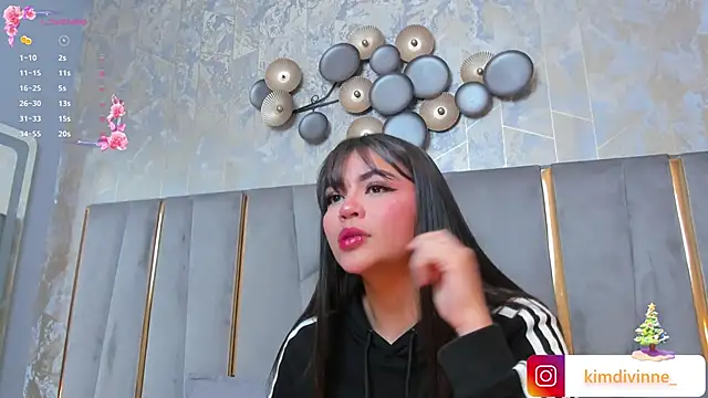 Snapshot of KimDevinne chatting on January 2025 02:14:02 AM KimDevinne online show from January 2025 02:14:02 AM