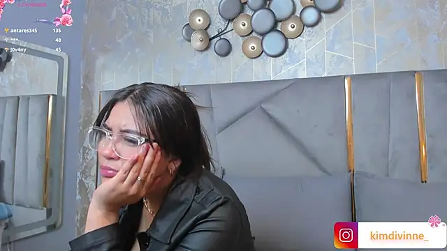 Snapshot of KimDevinne chatting on February 2025 02:47:02 AM KimDevinne online show from February 2025 02:47:02 AM