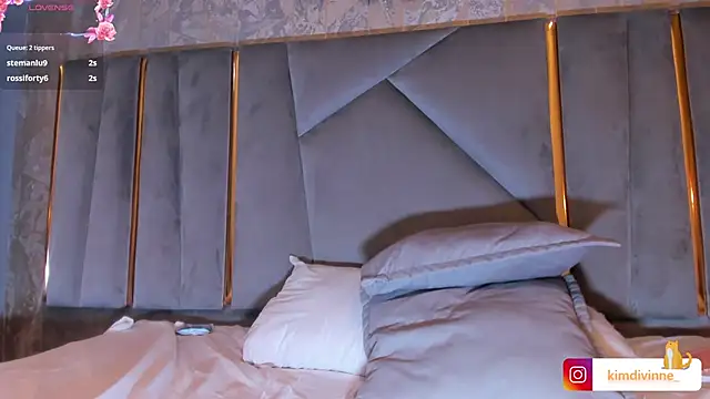 Snapshot of KimDevinne chatting on March 2025 09:09:01 AM KimDevinne online show from March 2025 09:09:01 AM