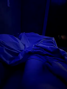 mismmia online show from September 2025 04:37:02 AM