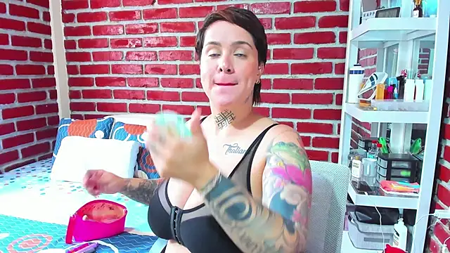 KatInk online show from December 2025 02:34:02 PM