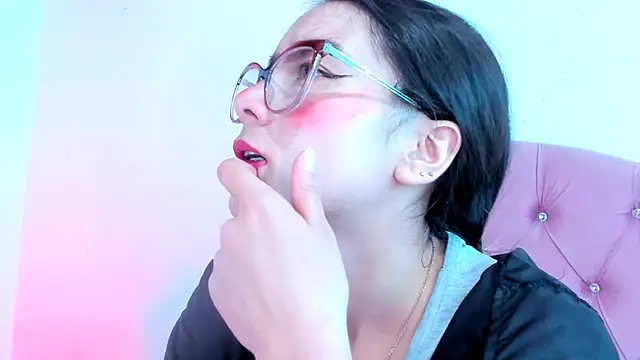 teffy lee online show from December 2024 07:46:02 PM