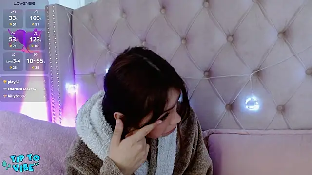 Maddy 14 online show from December 2024 03:11:01 PM