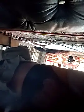 yovana13 online show from October 2025 09:25:02 PM