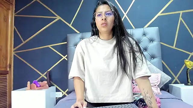 Snapshot of Luci_And_Sofi chatting on January 2025 07:37:01 PM Luci And Sofi online show from January 2025 07:37:01 PM
