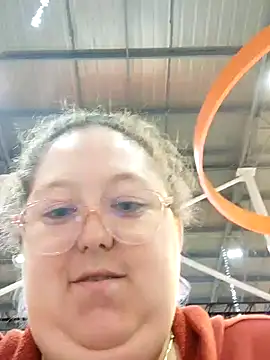 Snapshot of Chloee_ep chatting on January 2025 12:28:01 AM Chloee ep online show from January 2025 12:28:01 AM