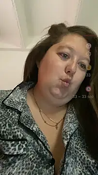 Snapshot of Chloee_ep chatting on January 2025 09:54:01 PM Chloee ep online show from January 2025 09:54:01 PM