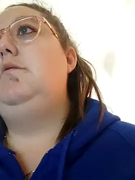 Snapshot of Chloee_ep chatting on February 2025 03:05:01 PM Chloee ep online show from February 2025 03:05:01 PM