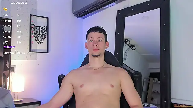 JadeSmiith  online show from March 2025 10:54:01 PM