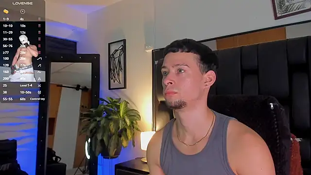 JadeSmiith  online show from September 2025 10:47:01 PM