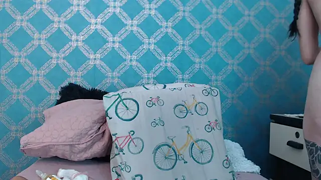 Snapshot of violeta_cute18 chatting on January 2025 08:18:01 PM violeta cute18 online show from January 2025 08:18:01 PM