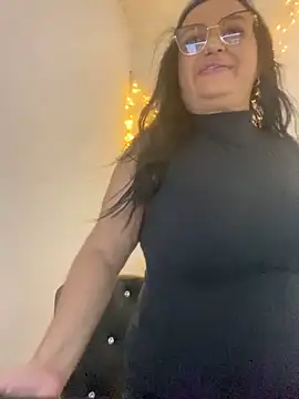 Gia Nahomi online show from December 2024 11:02:01 PM