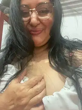 Gia Nahomi online show from January 2025 11:24:02 PM