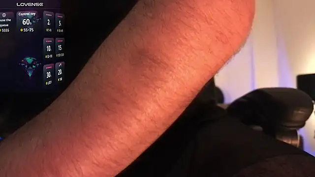 Snapshot of bradley_colt chatting on February 2026 03:16:01 PM bradley colt online show from February 2026 03:16:01 PM