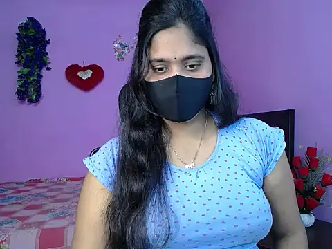 Snapshot of Hot_Maleka chatting on April 2026 05:30:01 PM Hot Maleka online show from April 2026 05:30:01 PM