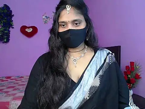 Snapshot of Hot_Maleka chatting on May 2026 04:34:02 PM Hot Maleka online show from May 2026 04:34:02 PM