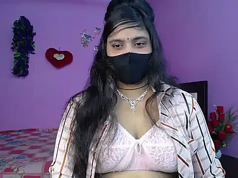 Snapshot of Hot_Maleka chatting on May 2026 05:19:02 PM Hot Maleka online show from May 2026 05:19:02 PM