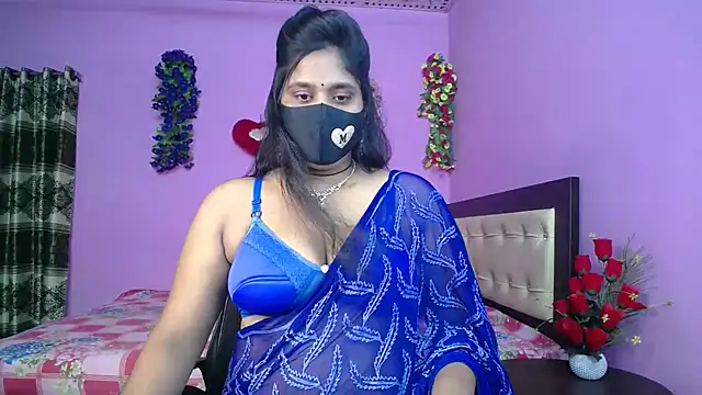 Snapshot of Hot_Maleka chatting on June 2026 05:02:02 PM Hot Maleka online show from June 2026 05:02:02 PM