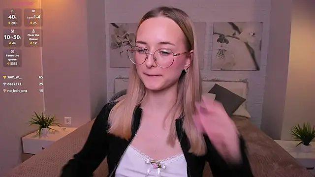 Tiffanyhunt online show from February 2025 02:02:01 PM