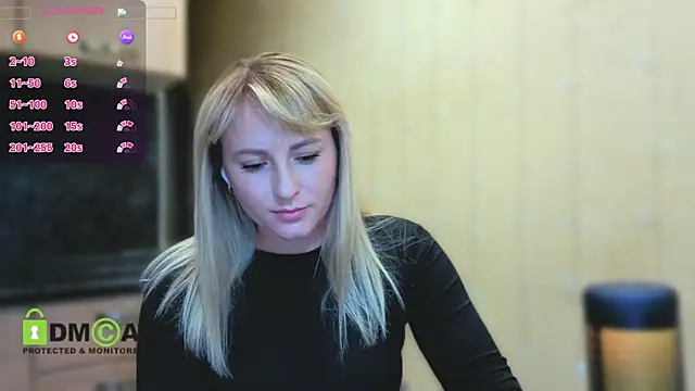 Snapshot of Smoorodinkaa chatting on June 2026 08:22:02 PM Smoorodinkaa online show from June 2026 08:22:02 PM