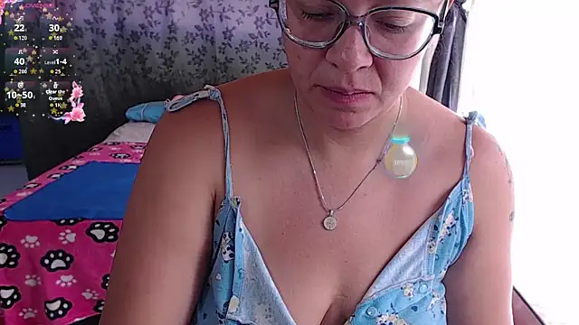 Snapshot of miia-big1boobs_ chatting on September 2025 01:37:01 PM miia-big1boobs online show from September 2025 01:37:01 PM