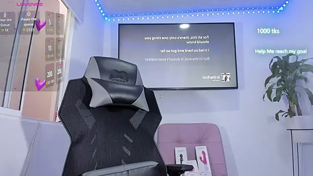 emily palmeer online show from October 2025 11:33:02 AM