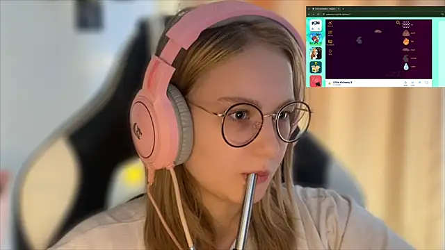 JacyWinslat online show from September 2025 09:46:02 AM