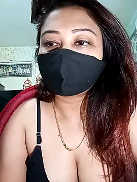 Snapshot of Cute-mona chatting on December 2024 07:33:01 PM Cute-mona online show from December 2024 07:33:01 PM