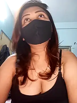 Snapshot of Cute-mona chatting on January 2025 08:14:01 PM Cute-mona online show from January 2025 08:14:01 PM