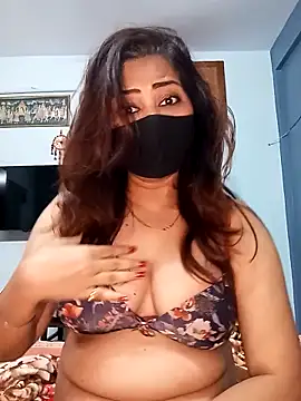 Snapshot of Cute-mona chatting on February 2025 07:49:01 PM Cute-mona online show from February 2025 07:49:01 PM