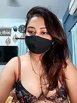 Snapshot of Cute-mona chatting on March 2025 10:45:02 PM Cute-mona online show from March 2025 10:45:02 PM