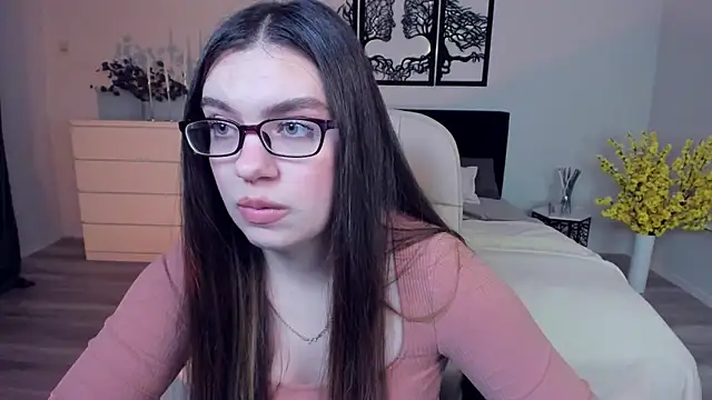 Snapshot of DaniellaLovely chatting on December 2024 02:28:01 PM DaniellaLovely online show from December 2024 02:28:01 PM