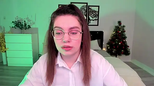 Snapshot of DaniellaLovely chatting on December 2024 11:13:01 AM DaniellaLovely online show from December 2024 11:13:01 AM