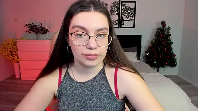 Snapshot of DaniellaLovely chatting on December 2024 03:21:01 PM DaniellaLovely online show from December 2024 03:21:01 PM