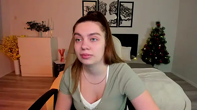 Snapshot of DaniellaLovely chatting on January 2025 02:17:02 PM DaniellaLovely online show from January 2025 02:17:02 PM