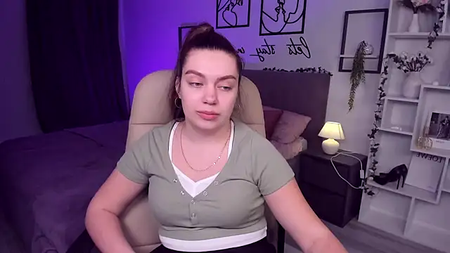 Snapshot of DaniellaLovely chatting on January 2025 01:31:02 PM DaniellaLovely online show from January 2025 01:31:02 PM