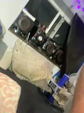 Cutebitchxh online show from April 2026 05:23:01 AM