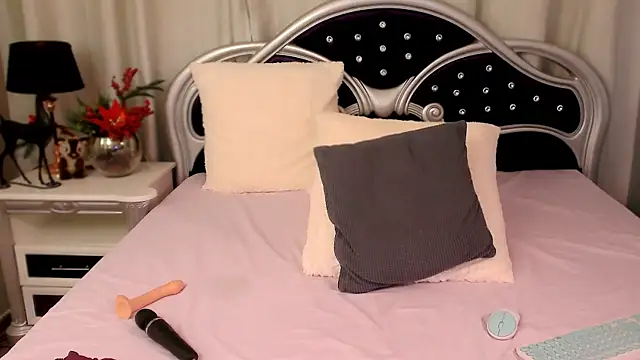 Snapshot of JessieePink chatting on December 2024 11:39:01 PM JessieePink online show from December 2024 11:39:01 PM