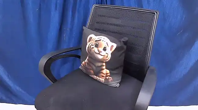 cutie-pie8 online show from February 2025 09:34:02 PM