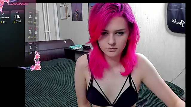 JulieTaylors online show from September 2025 10:24:02 PM