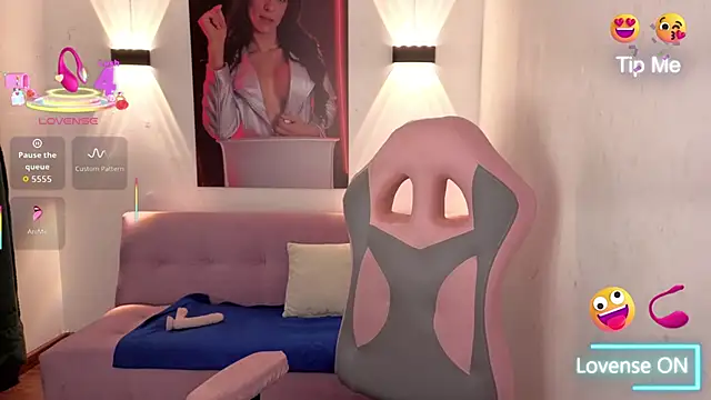 vittorialombardi   online show from September 2025 08:14:01 AM