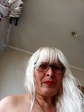 Snapshot of Rousmk1 chatting on December 2024 06:54:02 PM Rousmk1 online show from December 2024 06:54:02 PM