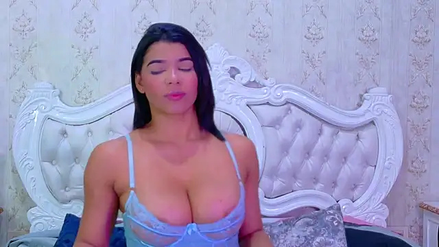 TiaraRosse online show from October 2025 05:14:01 PM