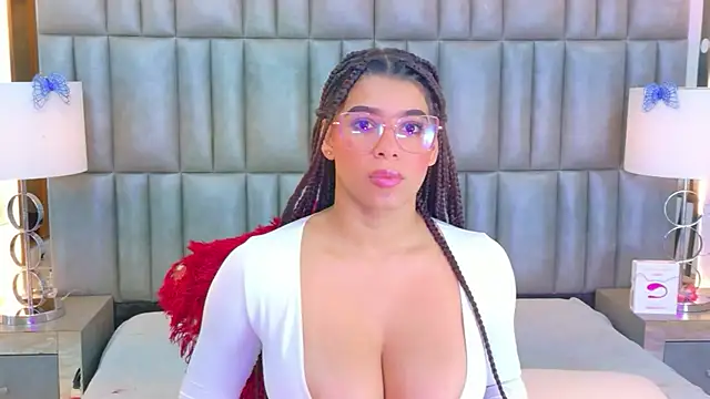 TiaraRosse online show from February 2026 08:02:02 AM