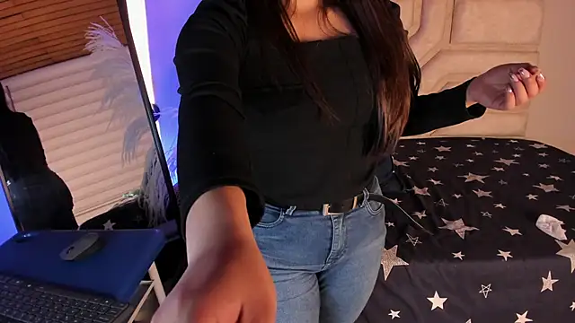 Snapshot of Rebeca_Williams_ chatting on January 2025 12:00:02 AM Rebeca Williams online show from January 2025 12:00:02 AM