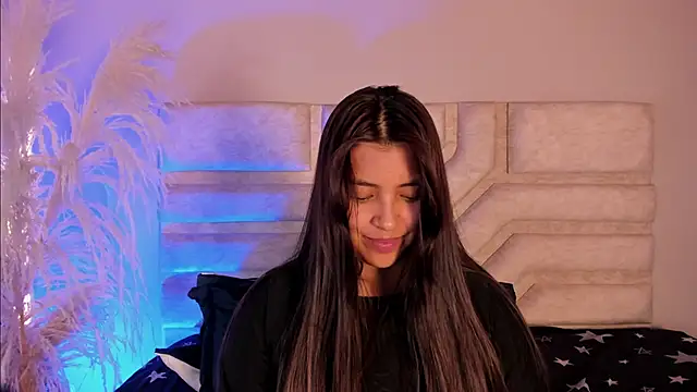 Snapshot of Rebeca_Williams_ chatting on January 2025 05:48:02 AM Rebeca Williams online show from January 2025 05:48:02 AM