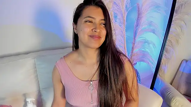 Snapshot of Rebeca_Williams_ chatting on January 2025 03:43:02 AM Rebeca Williams online show from January 2025 03:43:02 AM