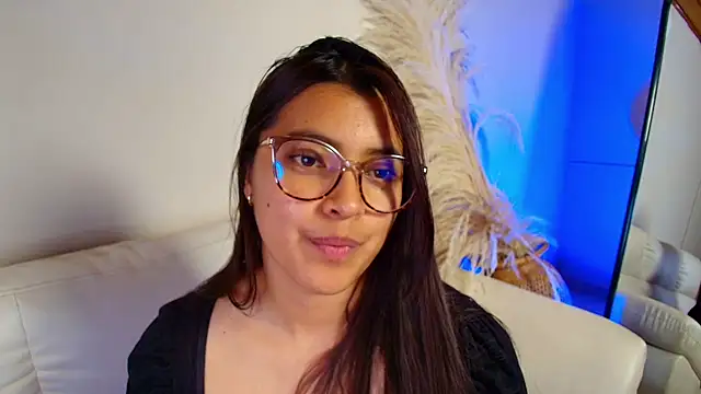 Snapshot of Rebeca_Williams_ chatting on February 2025 05:14:01 AM Rebeca Williams online show from February 2025 05:14:01 AM
